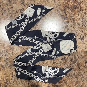 Tiffany & Co. Return to Tiffany silk scarf